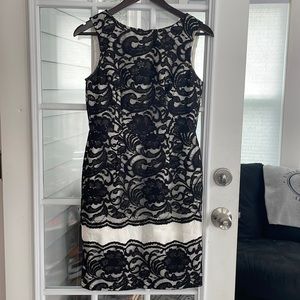 Limited black lace over white sheath dress sz 4